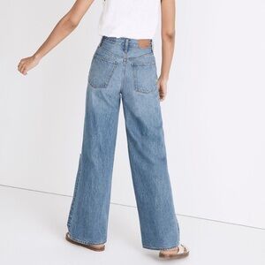 Madewell Super Wide Leg Jeans in Amcliffe Wash: Knee-Rip Edition High Waisted